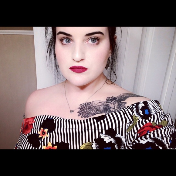 Meet your Posher, Kylie - Picture 1 of 1